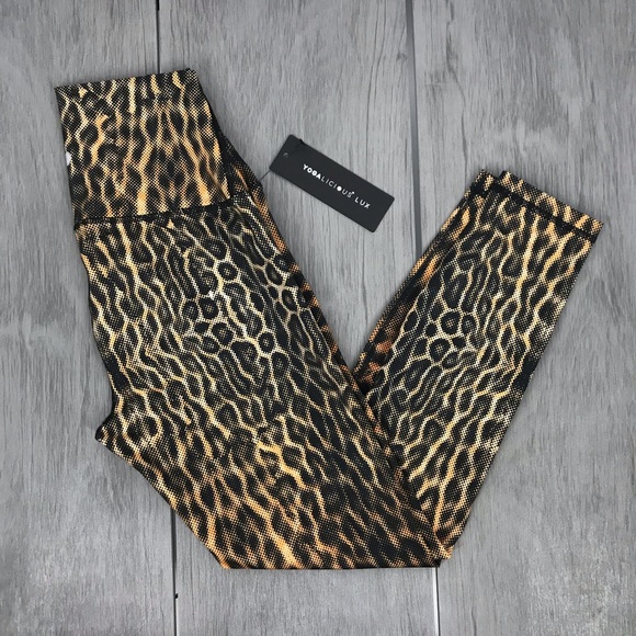 Yogalicious Pants - NWT yogalicious lux high waisted ankle legging Med